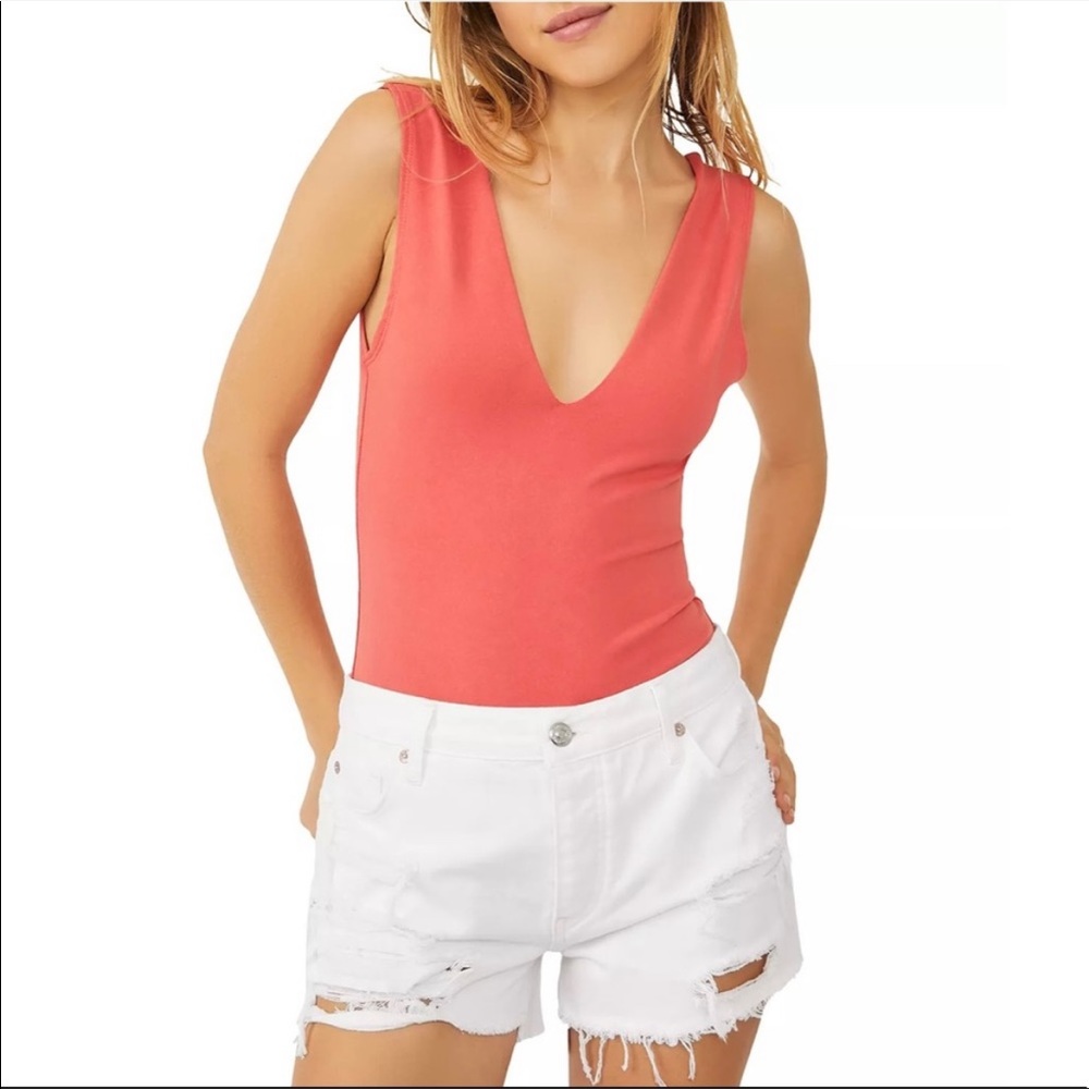 Free people intimately keep it sleek bodysuit women’s small s pink pointsetta